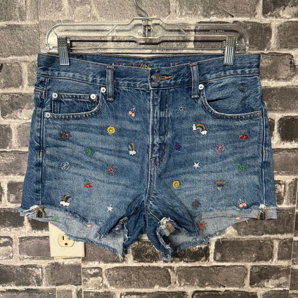 American Eagle 90s boyfriend short floral embroidered Jean denim cut off